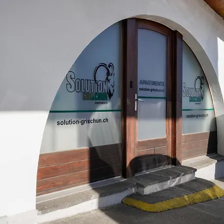 Solution-grischun, Parkplatz - Kueche- Waeschetrokner- Kaffee, Tee Privatunterkunft